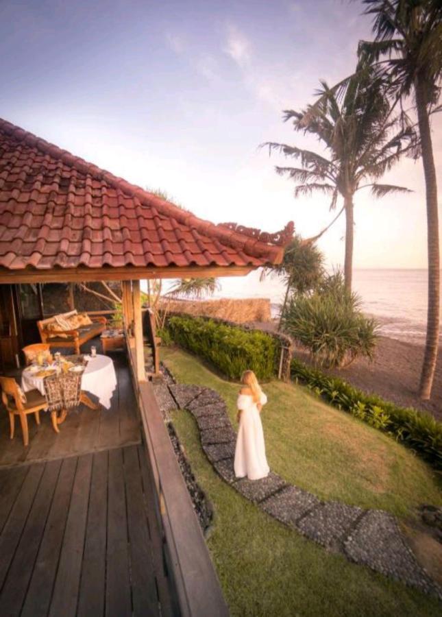 Secret Moon Beach House Jasri 外观 照片